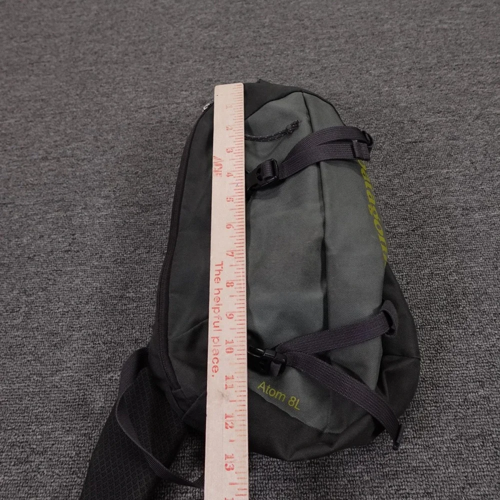 Patagonia Gray Atom 8L Sling Backpack Soft Case Adjustable Straps Men Daypack